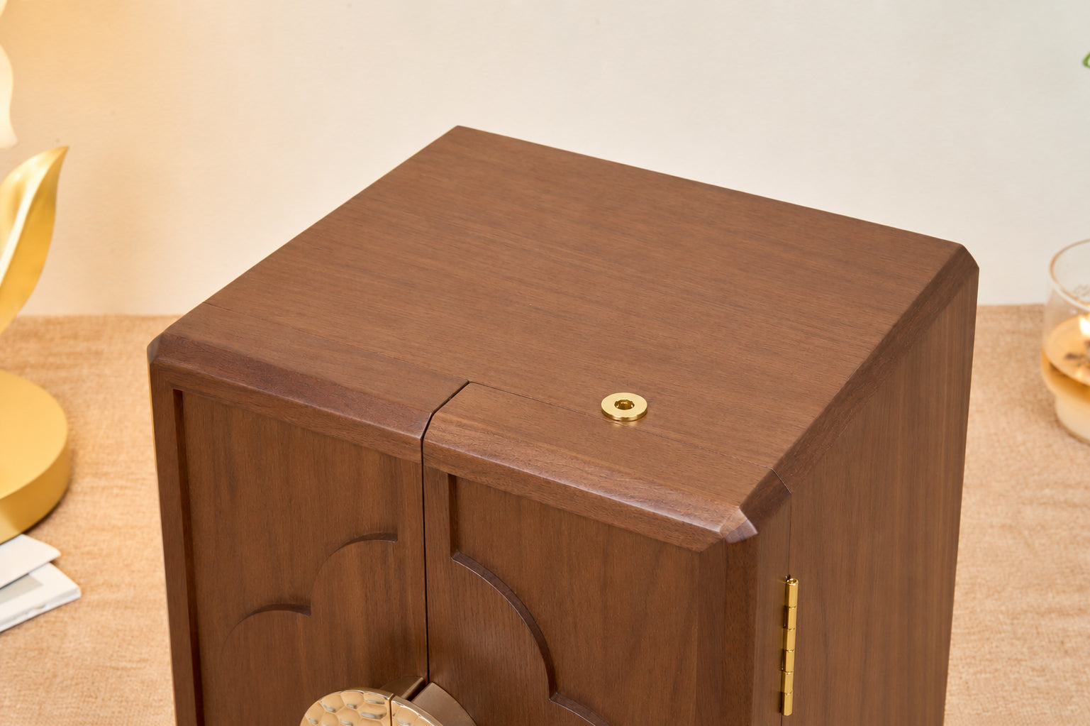 Lockable Walnut Jewelry Cabinet with 5 Drawers & Double Doors 32