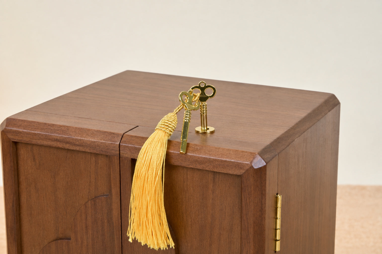 Lockable Walnut Jewelry Cabinet with 5 Drawers & Double Doors 25