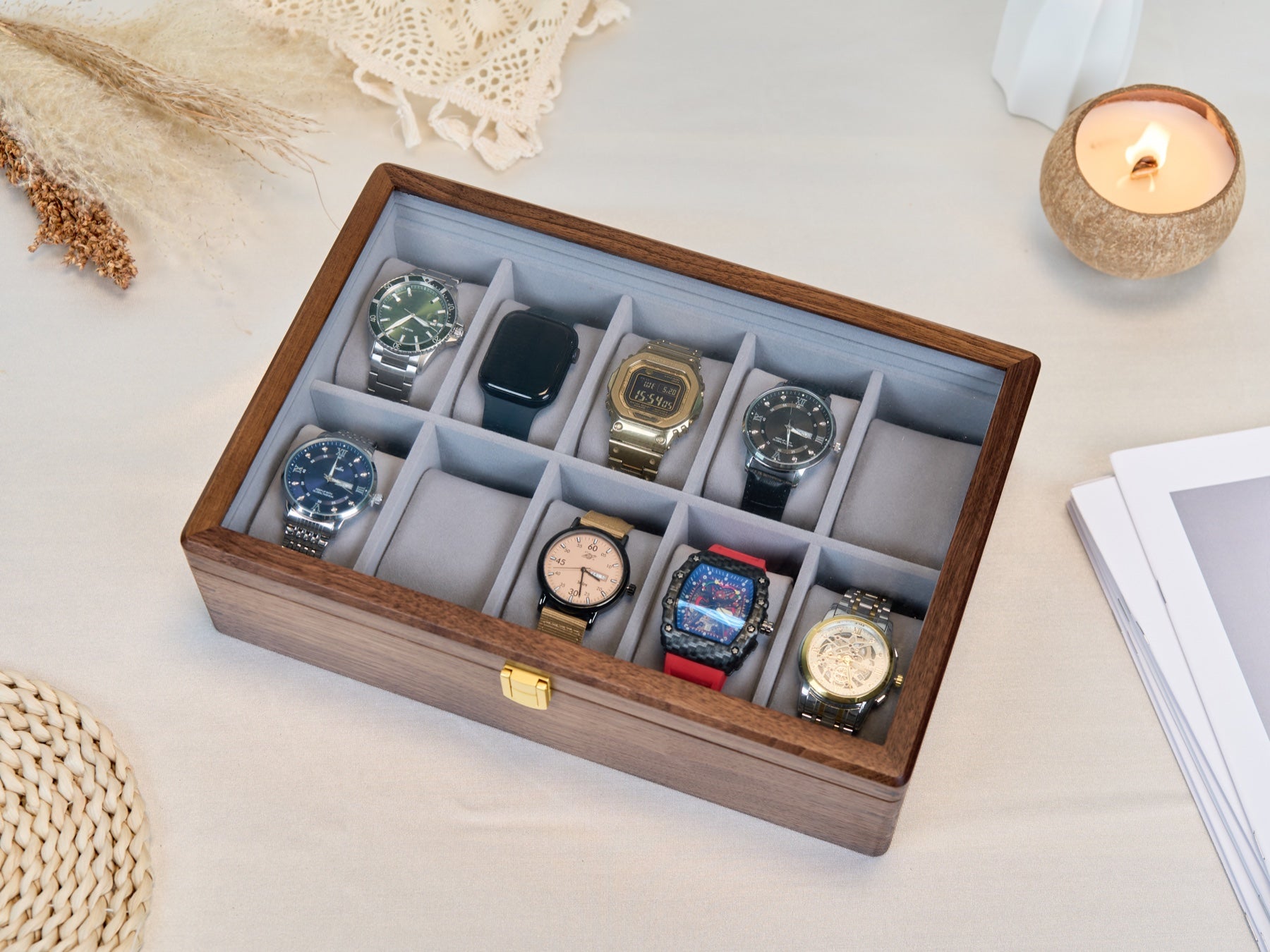Clear-lid walnut watch storage